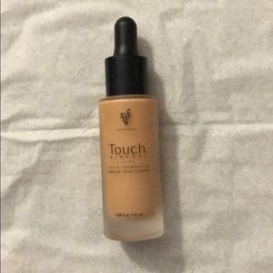 Younique Touch Mineral Foundation